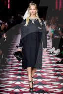 PEOPLE - Topmodels und Stars auf dem Catwalk für Miu Miu in Paris