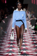 PEOPLE - Topmodels und Stars auf dem Catwalk für Miu Miu in Paris