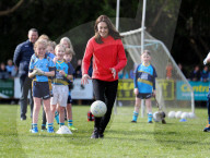 ROYALS - Prinz William und Catherine üben gälische Sportarten in Irland