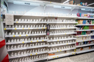 NEWS - Coronavirus: Leere Regale in einem Supermarkt in London