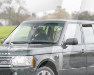 ROYALS - Not amused: Queen Elizabeth wird aus Schloss Windsor ausgesperrt