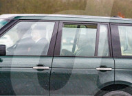 ROYALS - Not amused: Queen Elizabeth wird aus Schloss Windsor ausgesperrt