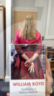 FEATURE - Bookfacing: Bibliothekarin Carol Bowe zeigt ihre liebsten Kunstwerke