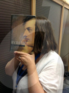 FEATURE - Bookfacing: Bibliothekarin Carol Bowe zeigt ihre liebsten Kunstwerke