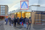 NEWS - Coronavirus: Sonderverkauf von Desinfektionsmitteln bei Aldi in Deutschland