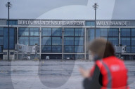 NEWS - Neuer Berliner Flughafen BER wird am 31. Oktober eröffnet
