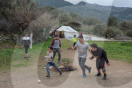 NEWS -  Lesbos: Flüchtlinge in Skala Sykamineas