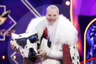 PEOPLE - Stefanie Heinzmann als Dalmatiner in der 1. Live Show der 2. Staffel 'The Masked Singer'