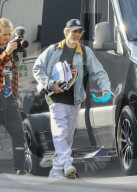 PREMIUM EXCLUSIVE Justin Bieber Takes A Break From House Hunting To Hit The Dance Studio