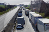 NEWS - Görlitz/BAB4 - Megastau in Richtung Polen: Durch Kontrollen Wartezeiten über Stunden möglich