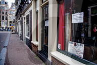 NEWS - Angst vor dem Coronavirus: Safety first im Amsterdamer Rotlicht Milieu