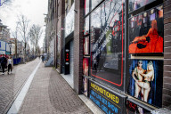 NEWS - Angst vor dem Coronavirus: Safety first im Amsterdamer Rotlicht Milieu