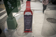 NEWS - Coronavirus: Bars und Restaurants werden in New York geschlossen