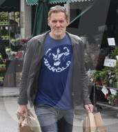 EXKLUSIV - Ralf Möller trägt ein Arnold Schwarzenegger T-Shirt 