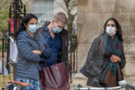 NEWS - Coronavirus: Mit Sack und Pack - Studenten in Cambridge verlassen vorzeitig ihren Studienort