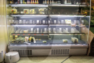 NEWS - Coronavirus: Leere Regale in einem Supermarkt in Prenzlauer Berg. Berlin