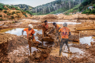 REPORTAGE - Illegale Suche nach blauen Saphiren auf Madagaskar