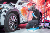 FEATURE - Tätowierer kreiert das erste tätowierte Auto der Welt
