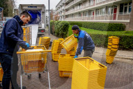 NEWS - Coronavirus: Reinigung von Einkaufskörben in Rotterdam