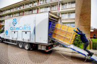 NEWS - Coronavirus: Reinigung von Einkaufskörben in Rotterdam