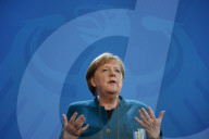 NEWS - Coronavirus: Kontaktverbot statt Ausgangssperre - Bundeskanzlerin Merkel vor den Medien in Berlin