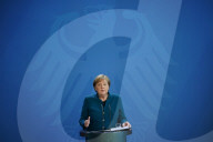 NEWS - Coronavirus: Kontaktverbot statt Ausgangssperre - Bundeskanzlerin Merkel vor den Medien in Berlin