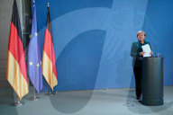 NEWS - Coronavirus: Kontaktverbot statt Ausgangssperre - Bundeskanzlerin Merkel vor den Medien in Berlin