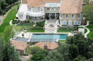 Jamie FoxxÍs luxury 10 bedroom, 12-bathroom $10.5 million LA mansion is pictured up close in new aerial photographs.