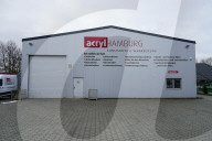 NEWS - Coronavirus: Produktion von Spuckschutzscheiben bei der Firma Acryl Hamburg in Börnsen läuft auf vollen Touren