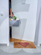 NEWS - Coronavirus: Symbolfoto Einkaufshilfe