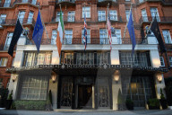 Claridge’s opens its doors to NHS heroes with beds and dinner. 