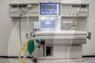 NEWS - Coronavirus: Alte und neue Beatmungsgeräte der der Firma Dräger werden auf Funktionstüchtigkeit geprüft