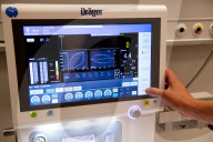 NEWS - Coronavirus: Alte und neue Beatmungsgeräte der der Firma Dräger werden auf Funktionstüchtigkeit geprüft