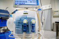 NEWS - Coronavirus: Alte und neue Beatmungsgeräte der der Firma Dräger werden auf Funktionstüchtigkeit geprüft
