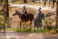 NEWS - Coronavirus: Frühling in München - Polizei im Englischen Garten