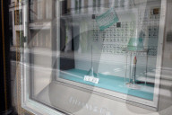 NEWS - Coronavirus: Geschlossene Luxus-Shops und Hotels in London