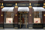 NEWS - Coronavirus: Geschlossene Luxus-Shops und Hotels in London