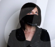 FEATURE - Hightech-Gesichtsmaske mit LED-Anzeige kann Botschaften vermitteln
