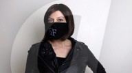 FEATURE - Hightech-Gesichtsmaske mit LED-Anzeige kann Botschaften vermitteln