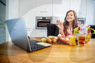 NEWS - Coronavirus: Osterfrühstück 2020 per Videochat