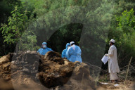 NEWS - Coronavirus: Beerdigung von Opfern in Indien, die am Coronavirus gestorben sind