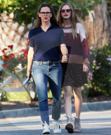 Jennifer Garner and Violet Affleck out and about, Los Angeles, USA - 13 Apr 2020