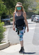 Goldie Hawn out and about, Santa Monica, USA - 15 Apr 2020