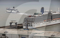 NEWS - Coronavirus: Wenig Betrieb an den Docks in Dover