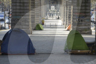 NEWS - Coronavirus: Obdachlose in Paris