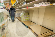 NEWS - Coronavirus:  Leere Regale in Supermärkten in Polen im März
