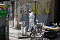 NEWS - Coronavirus: Strassenreinigung in Paris