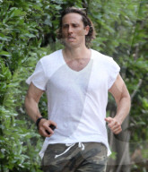EXKLUSIV -  Gwyneth Paltrows Ehemann Brad Falchuk hält sich mit Nachmittagsjogging fit