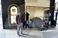 NEWS - Coronavirus: Obdachlose in der verlassenen Stadt Mailand
