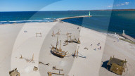 NEWS - Coronavirus: Verlassener Strand in Travemünde 